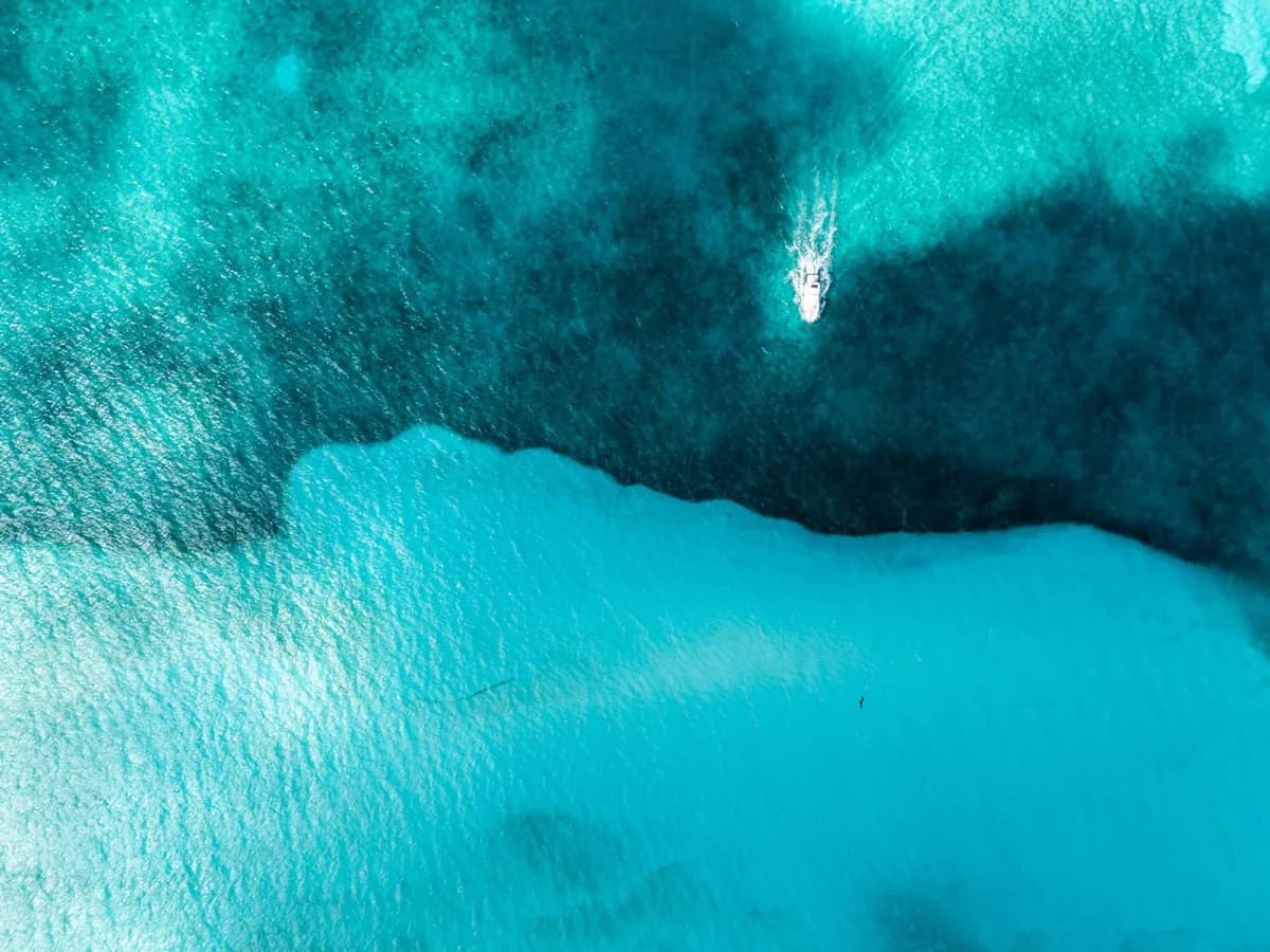 Blanquizal + Snorkel - luxury yacht experience in Cancún